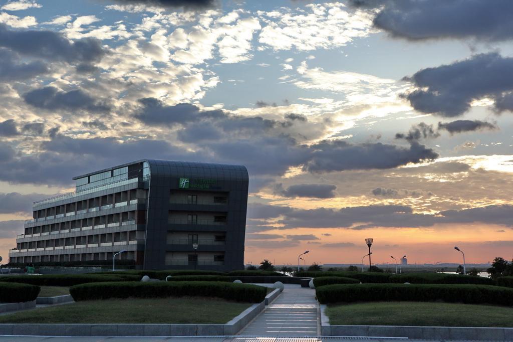 Holiday Inn Express Shanghai Nanhuizui Xangai Exterior foto