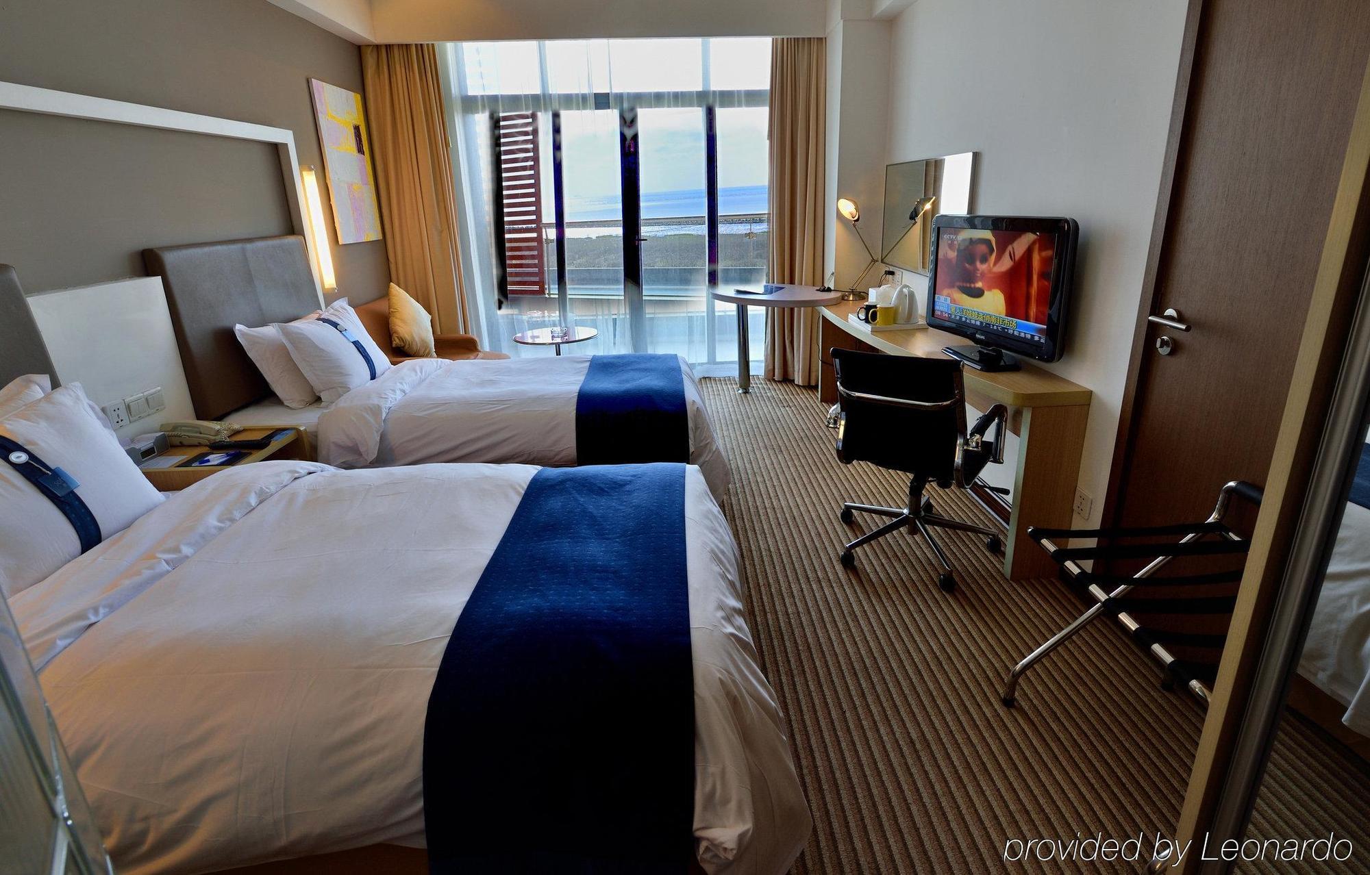 Holiday Inn Express Shanghai Nanhuizui Xangai Exterior foto