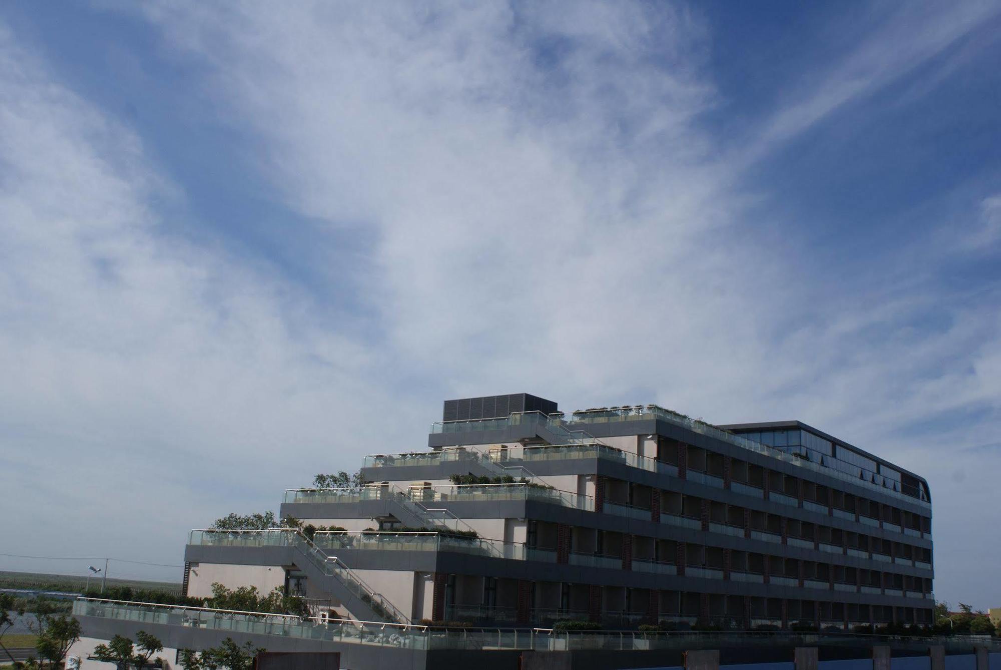 Holiday Inn Express Shanghai Nanhuizui Xangai Exterior foto